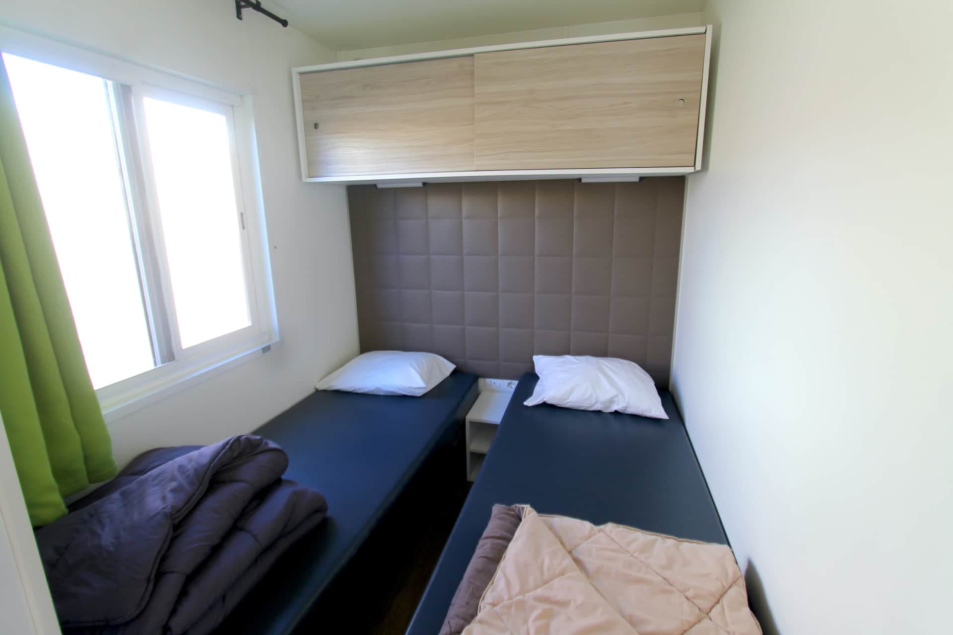 Moderne badkamer met grote douche